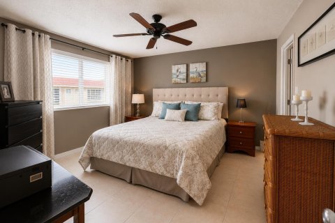 Condo in Sunrise, Florida, 2 bedrooms  № 2187689 - photo 10