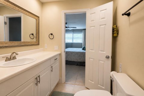 Condo in Sunrise, Florida, 2 bedrooms  № 2187689 - photo 15