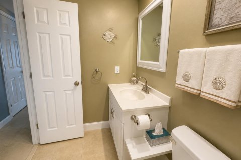 Condo in Sunrise, Florida, 2 bedrooms  № 2187689 - photo 21