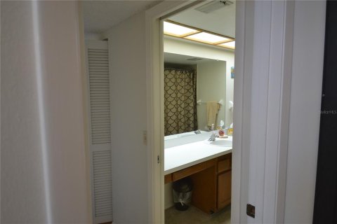 Condo in Oldsmar, Florida, 2 bedrooms  № 2232036 - photo 25