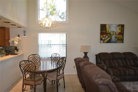 Condo in Oldsmar, Florida, 2 bedrooms  № 2232036 - photo 4