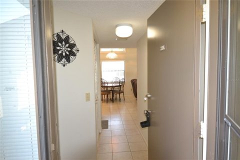 Condo in Oldsmar, Florida, 2 bedrooms  № 2232036 - photo 13