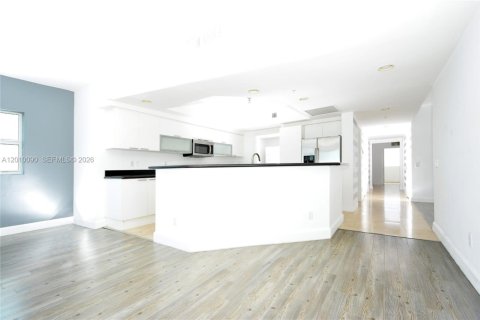 Condominio en venta en North Miami, Florida, 3 dormitorios, 221.57 m2 № 2073072 - foto 5