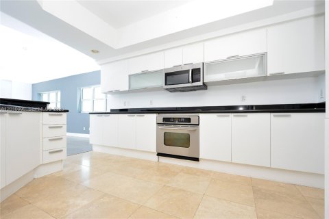 Condominio en venta en North Miami, Florida, 3 dormitorios, 221.57 m2 № 2073072 - foto 8