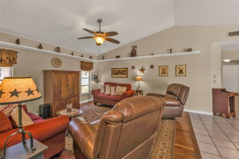 House in Punta Gorda, Florida 3 bedrooms, 199 sq.m. № 1732374 - photo 24