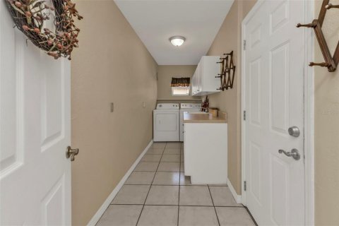 House in Punta Gorda, Florida 3 bedrooms, 199 sq.m. № 1732374 - photo 9