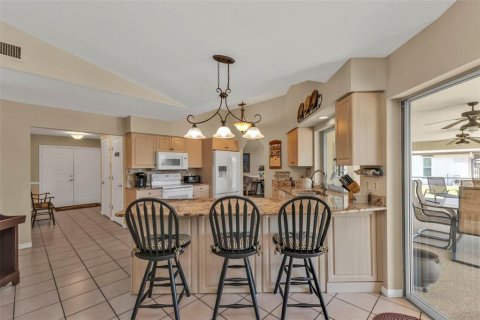 House in Punta Gorda, Florida 3 bedrooms, 199 sq.m. № 1732374 - photo 22