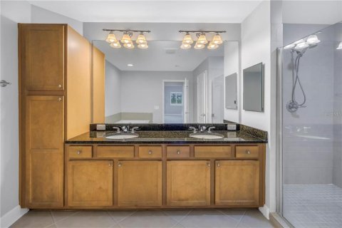 Condo in Saint Petersburg, Florida, 3 bedrooms № 2117965 - photo 21