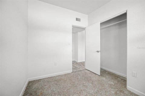 House in Orlando, Florida 3 bedrooms, 89.19 sq.m. № 1914887 - photo 16