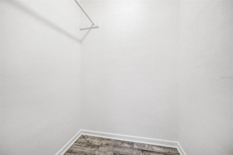 House in Orlando, Florida 3 bedrooms, 89.19 sq.m. № 1914887 - photo 27