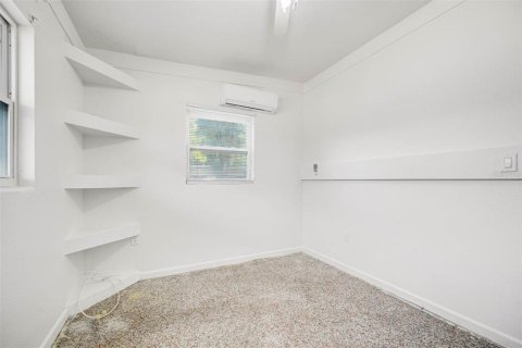 House in Orlando, Florida 3 bedrooms, 89.19 sq.m. № 1914887 - photo 21