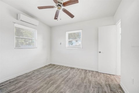 House in Orlando, Florida 3 bedrooms, 89.19 sq.m. № 1914887 - photo 22