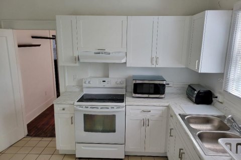 Propiedad comercial en venta en Saint Petersburg, Florida, 192.77 m2 № 1651771 - foto 17
