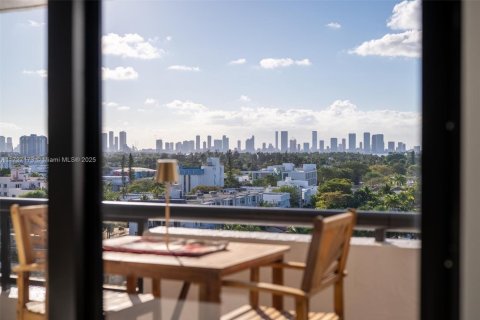 Condominio en venta en Miami Beach, Florida, 2 dormitorios, 82.68 m2 № 1936739 - foto 30