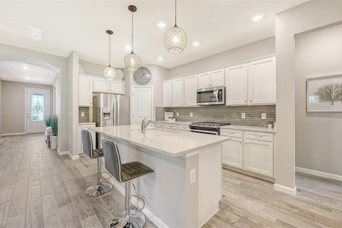 Villa ou maison à vendre à Bradenton, Floride: 2 chambres, 173.54 m2 № 2302914 - photo 6