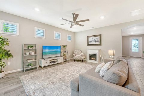 Villa ou maison à vendre à Bradenton, Floride: 2 chambres, 173.54 m2 № 2302914 - photo 12