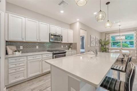 Villa ou maison à vendre à Bradenton, Floride: 2 chambres, 173.54 m2 № 2302914 - photo 16