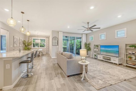 Villa ou maison à vendre à Bradenton, Floride: 2 chambres, 173.54 m2 № 2302914 - photo 8