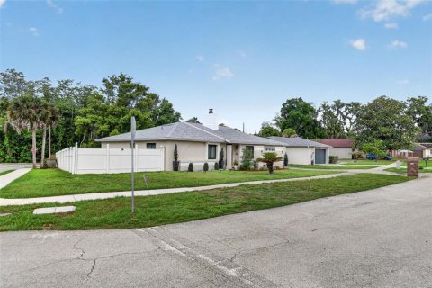 House in Longwood, Florida 3 bedrooms, 153.94 sq.m. № 2100582 - photo 3