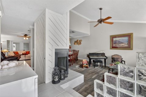 House in Longwood, Florida 3 bedrooms, 153.94 sq.m. № 2100582 - photo 14