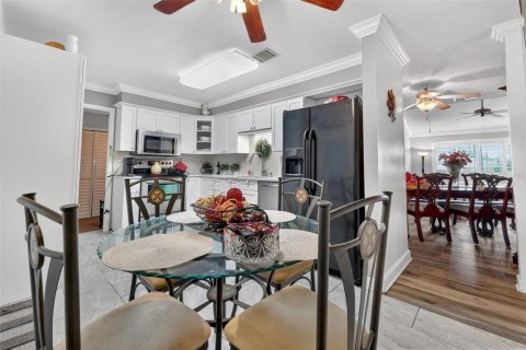 House in Longwood, Florida 3 bedrooms, 153.94 sq.m. № 2100582 - photo 20