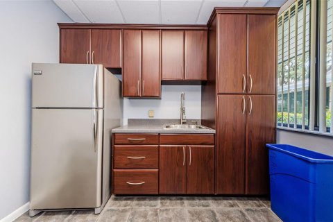 Commercial property in Safety Harbor, Florida 321.44 sq.m. № 1722052 - photo 17