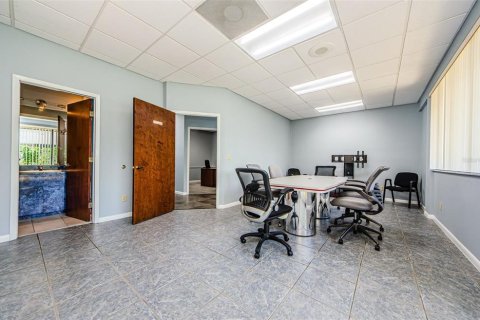 Commercial property in Safety Harbor, Florida 321.44 sq.m. № 1722052 - photo 15