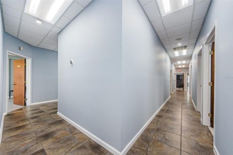 Commercial property in Safety Harbor, Florida 321.44 sq.m. № 1722052 - photo 13