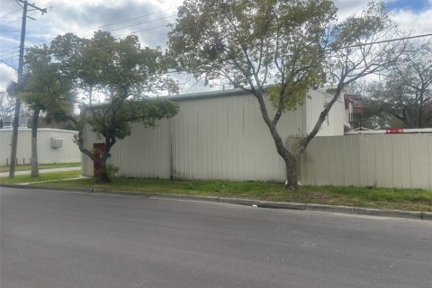 Commercial property in Tampa, Florida 528.52 sq.m. № 1525931 - photo 2