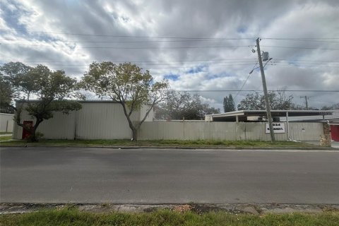 Commercial property in Tampa, Florida 528.52 sq.m. № 1525931 - photo 3