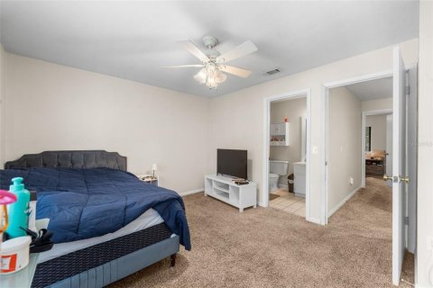 Condo in Gainesville, Florida, 2 bedrooms  № 2109701 - photo 15