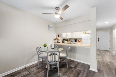 Condo in Gainesville, Florida, 2 bedrooms  № 2109701 - photo 7