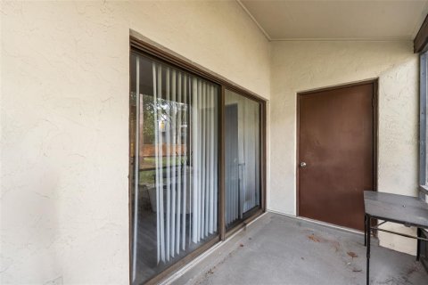 Condo in Gainesville, Florida, 2 bedrooms  № 2109701 - photo 21