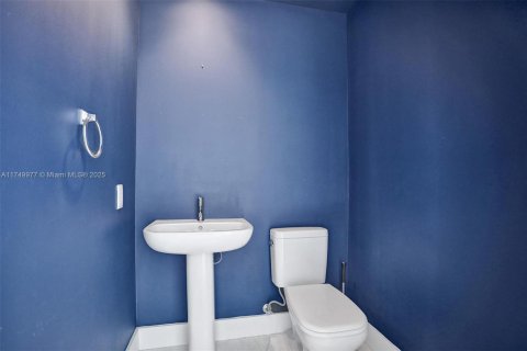 Купить кондоминиум в Майами, Флорида 2 спальни, 98.48м2, № 1729768 - фото 26