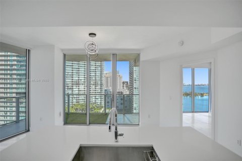 Купить кондоминиум в Майами, Флорида 2 спальни, 98.48м2, № 1729768 - фото 9