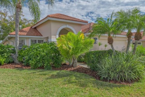 House in Sarasota, Florida 2 bedrooms, 171.68 sq.m. № 2151715 - photo 4