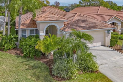 House in Sarasota, Florida 2 bedrooms, 171.68 sq.m. № 2151715 - photo 2