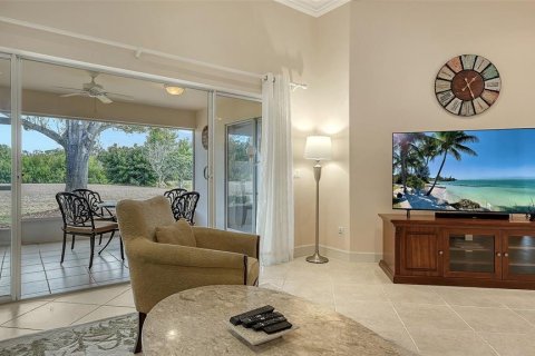 House in Sarasota, Florida 2 bedrooms, 171.68 sq.m. № 2151715 - photo 14
