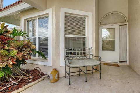 House in Sarasota, Florida 2 bedrooms, 171.68 sq.m. № 2151715 - photo 8