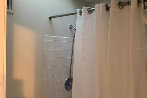 Condo in Orlando, Florida, 2 bedrooms  № 1849400 - photo 24