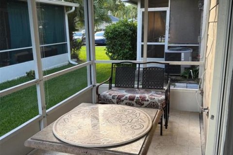 Condo in Orlando, Florida, 2 bedrooms  № 1849400 - photo 16