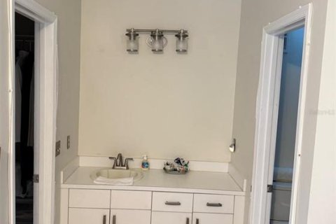 Condo in Orlando, Florida, 2 bedrooms  № 1849400 - photo 21
