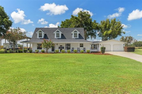 House in Dade City, Florida 3 bedrooms, 256.04 sq.m. № 2222229