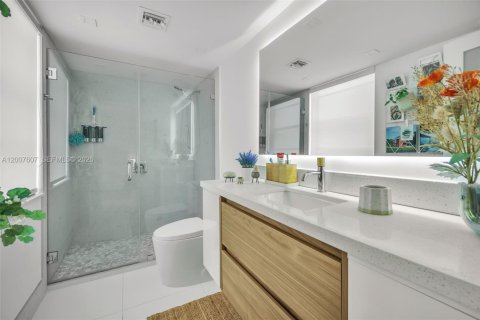 Condominio en venta en Miami Beach, Florida, 1 dormitorio, 91.04 m2 № 2071589 - foto 17