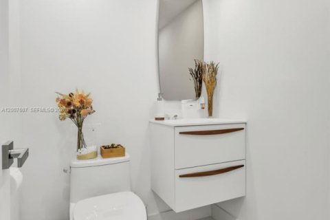 Condominio en venta en Miami Beach, Florida, 1 dormitorio, 91.04 m2 № 2071589 - foto 18