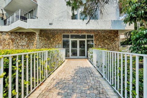 Condominio en venta en Miami Beach, Florida, 1 dormitorio, 91.04 m2 № 2071589 - foto 24
