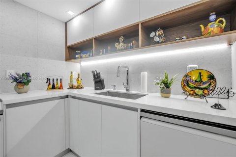 Condominio en venta en Miami Beach, Florida, 1 dormitorio, 91.04 m2 № 2071589 - foto 8