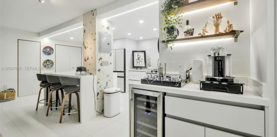 Condominio en Miami Beach, Florida, 1 dormitorio № 2071589