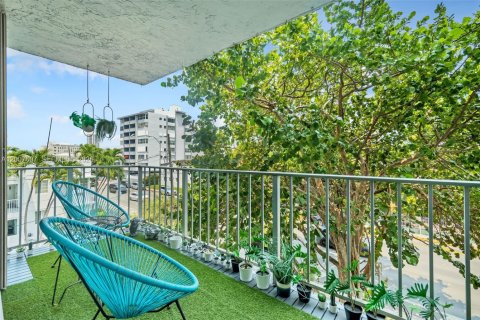 Condominio en venta en Miami Beach, Florida, 1 dormitorio, 91.04 m2 № 2071589 - foto 19
