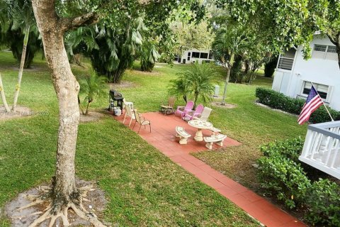 Condominio en venta en Deerfield Beach, Florida, 2 dormitorios, 76.18 m2 № 1764358 - foto 13